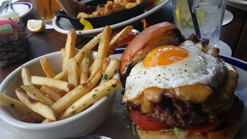 The Porch | restaurant | 2912 N Henderson Ave, Dallas, TX 75206, USA | 2148282916 OR +1 214-828-2916