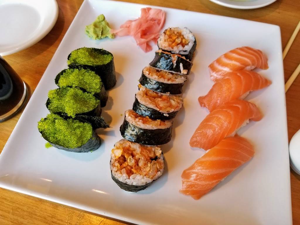 Deep Sushi | restaurant | 2624 Elm St, Dallas, TX 75226, USA | 2146511177 OR +1 214-651-1177