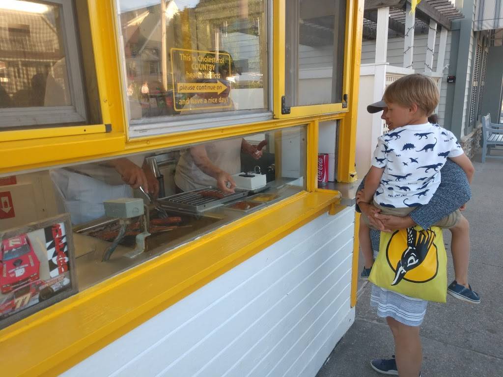 Pronto Pup | meal takeaway | 313 S Harbor Dr, Grand Haven, MI 49417, USA | 6165023583 OR +1 616-502-3583