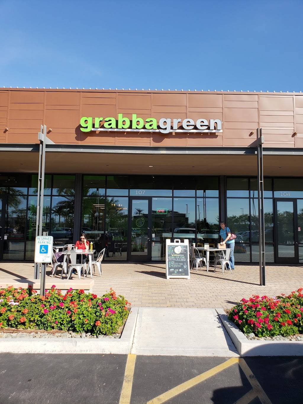 Grabbagreen Food + Juice , Gilbert | restaurant | 75 East Rivulon Boulevard, Gilbert, AZ 85297, USA | 4804779600 OR +1 480-477-9600