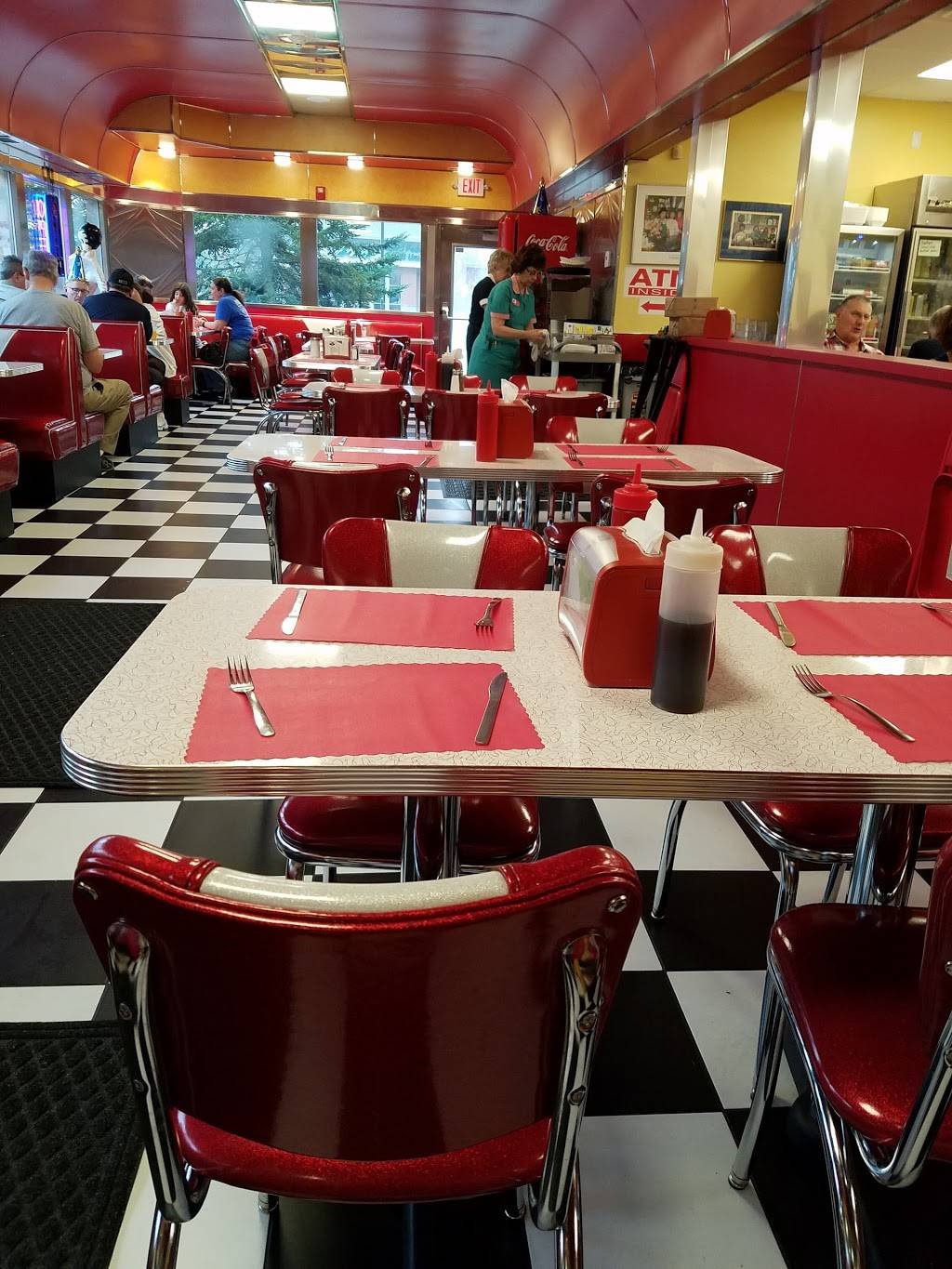 Dream Diner | restaurant | 384 Middlesex Rd, Tyngsborough, MA 01879, USA | 9786497097 OR +1 978-649-7097