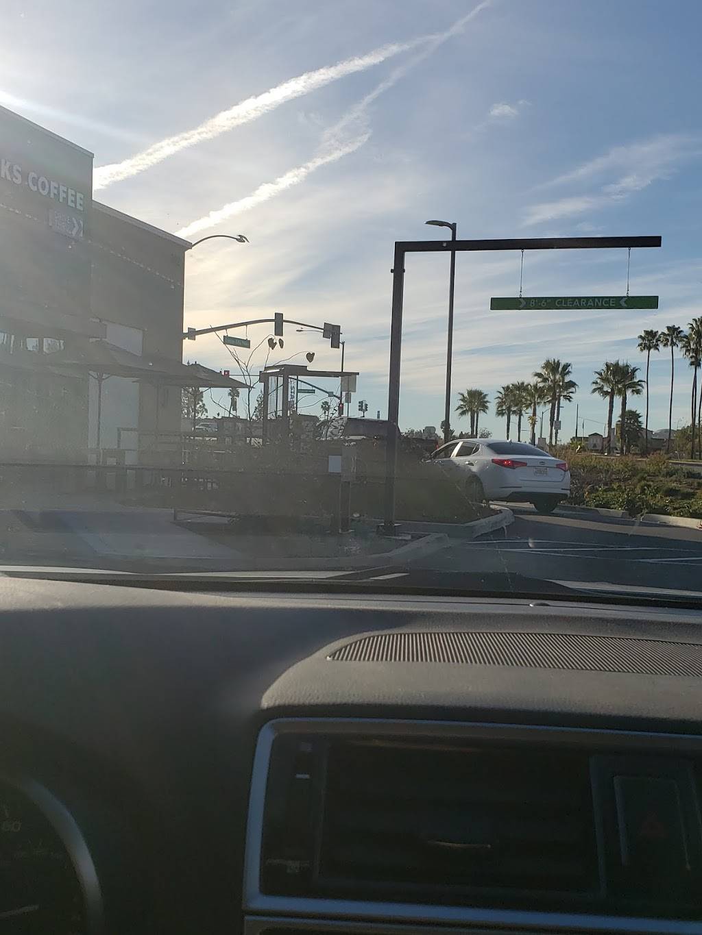 Starbucks | cafe | 302 W El Norte Pkwy, Escondido, CA 92026, USA | 7604846929 OR +1 760-484-6929