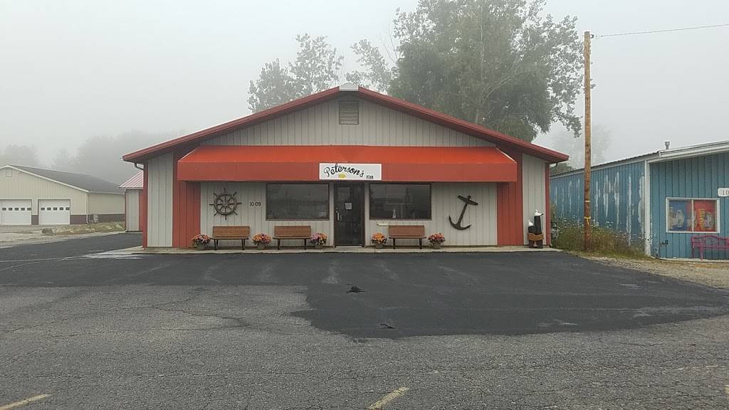 Peterson Fish | restaurant | 1009 S Huntington St, Syracuse, IN 46567, USA | 5745285000 OR +1 574-528-5000