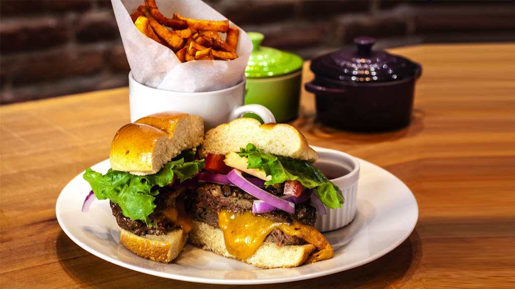 E & Js Deli Pub | restaurant | 2800 W Main St, Waynesboro, VA 22980, USA | 5402212927 OR +1 540-221-2927