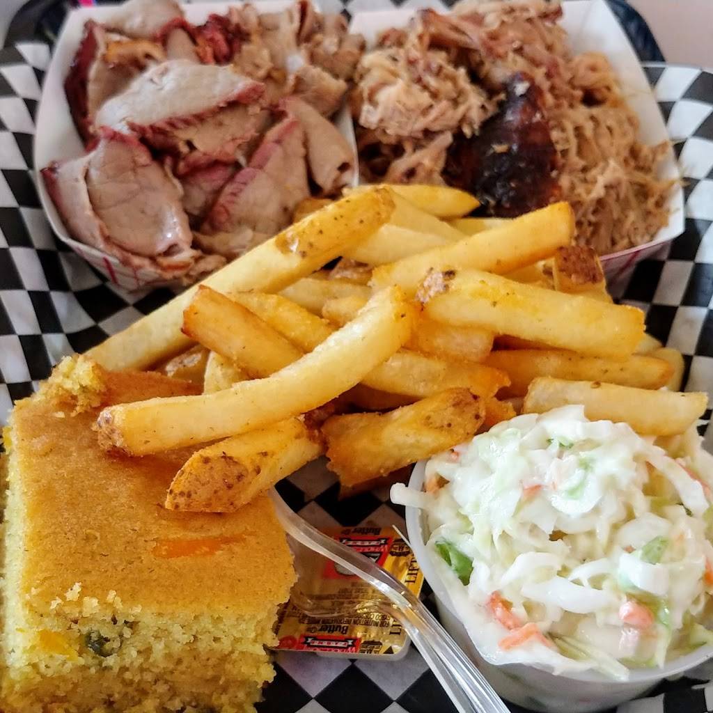 Bullies BBQ | restaurant | 3 Regency Pkwy, Hilton Head Island, SC 29928, USA | 8436867427 OR +1 843-686-7427