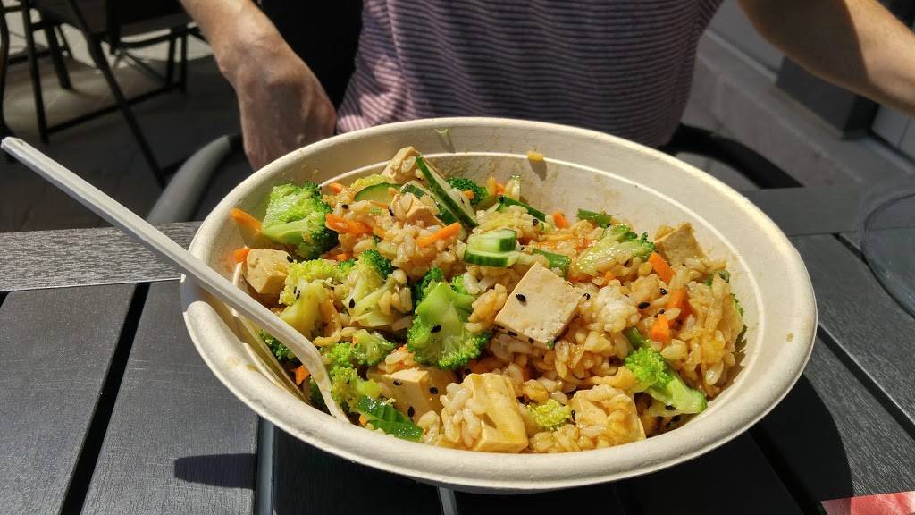 Freshii | restaurant | 90 Park Pl Blvd, Barrie, ON L4N 9A9, Canada | 7052301940 OR +1 705-230-1940