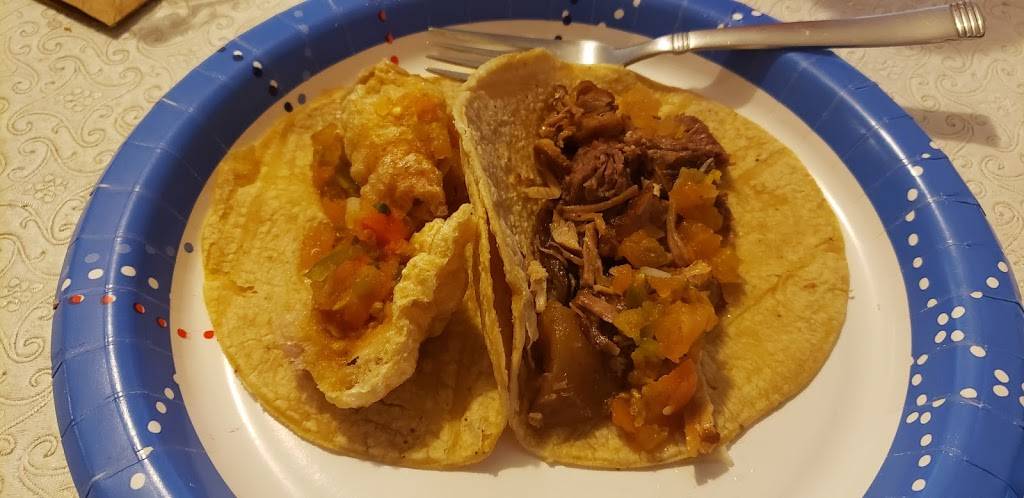 Carnitas Uruapan Restaurant | restaurant | 2813 W 55th St, Chicago, IL 60632, USA | 7734247617 OR +1 773-424-7617