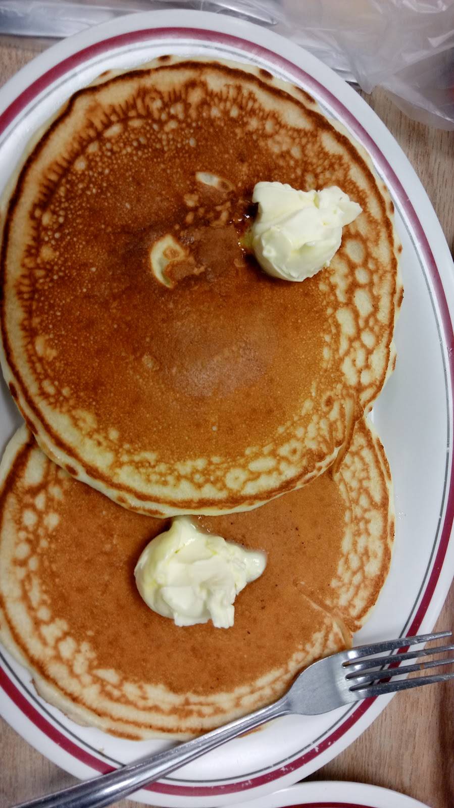 Huddle House | restaurant | 206 E Pine Ave, McBee, SC 29101, USA | 8433355376 OR +1 843-335-5376