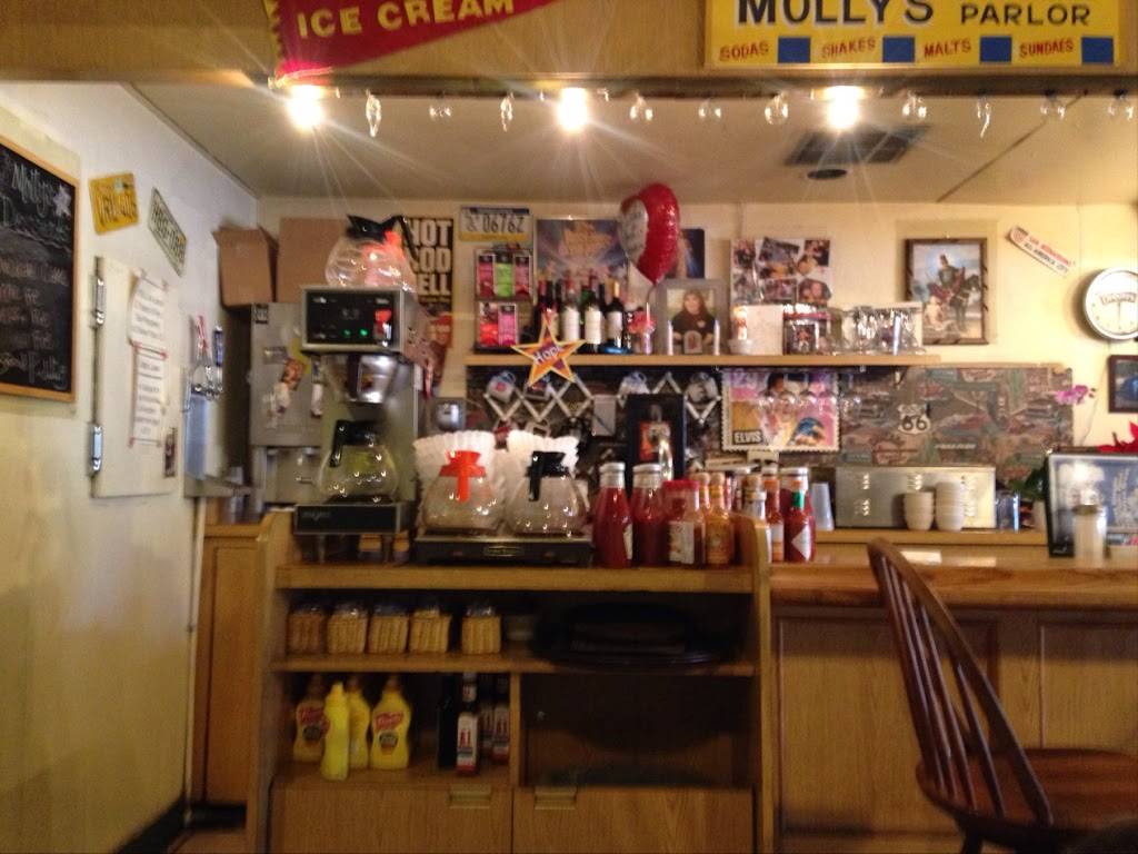Mollys Cafe | restaurant | 350 N D St, San Bernardino, CA 92401, USA | 9098881778 OR +1 909-888-1778