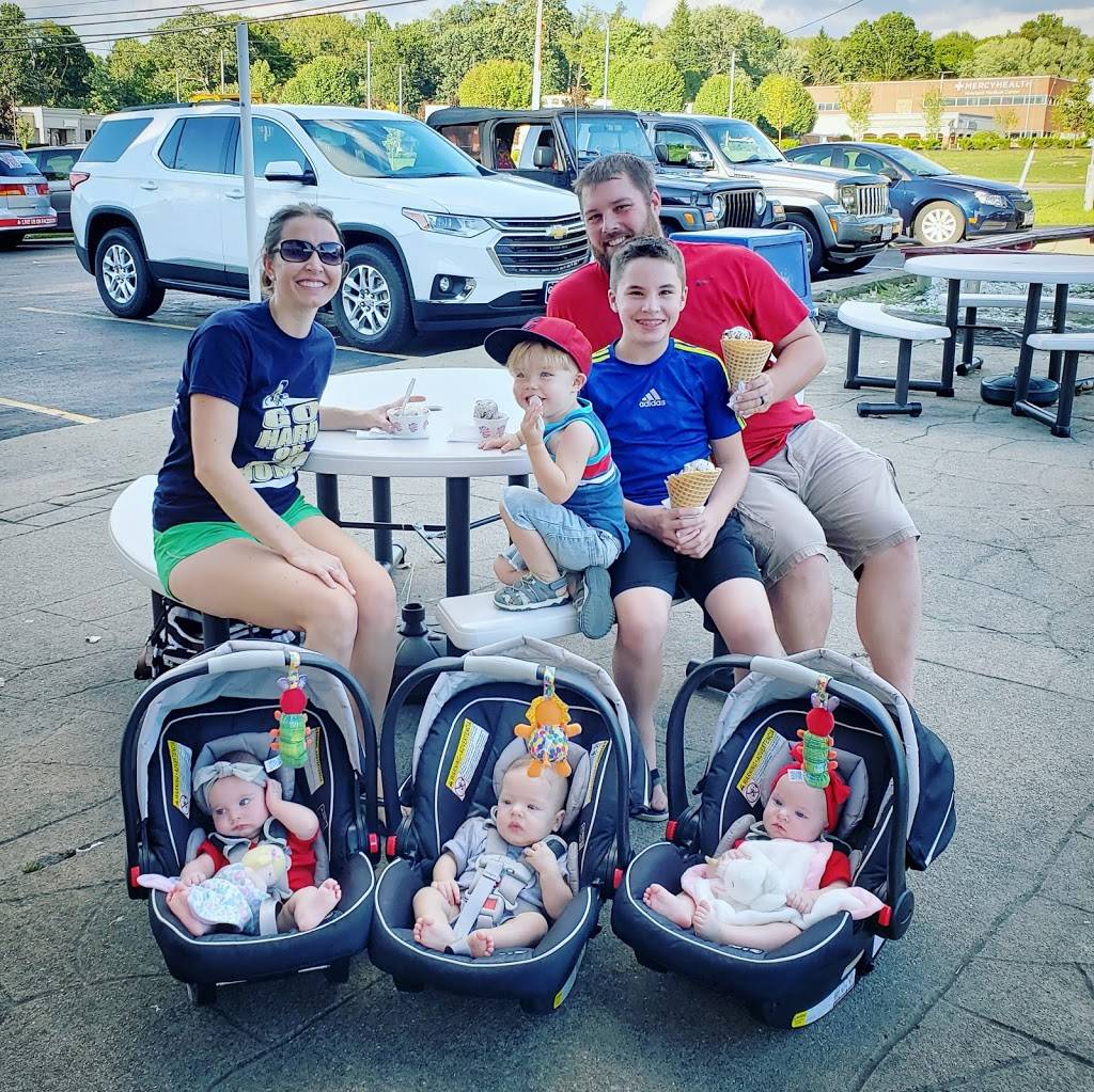 Katies Korner Howland | restaurant | 1913 Niles Cortland Rd NE, Warren, OH 44484, USA | 3308563360 OR +1 330-856-3360