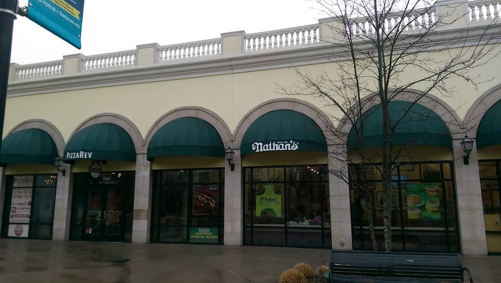 Nathans Famous | restaurant | 1086 The Arches Cir, Deer Park, NY 11729, USA | 6316676900 OR +1 631-667-6900