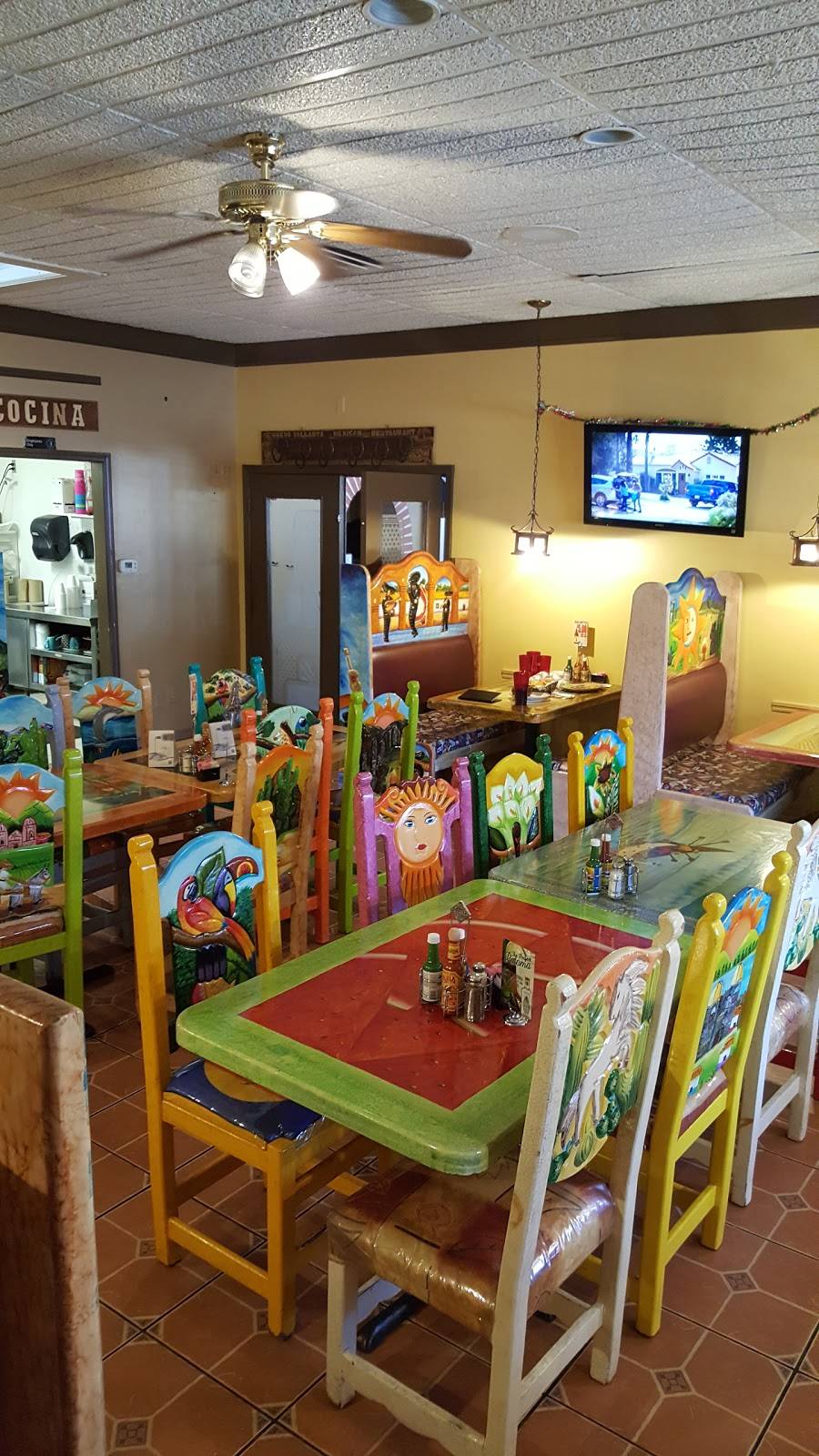 Nuevo Vallarta | restaurant | 11225 S Saginaw St, Grand Blanc, MI 48439, USA | 8106951671 OR +1 810-695-1671