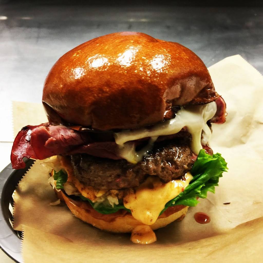 The Fix Burger | restaurant | 2520 Hyperion Ave, Los Angeles, CA 90027, USA | 3236618494 OR +1 323-661-8494