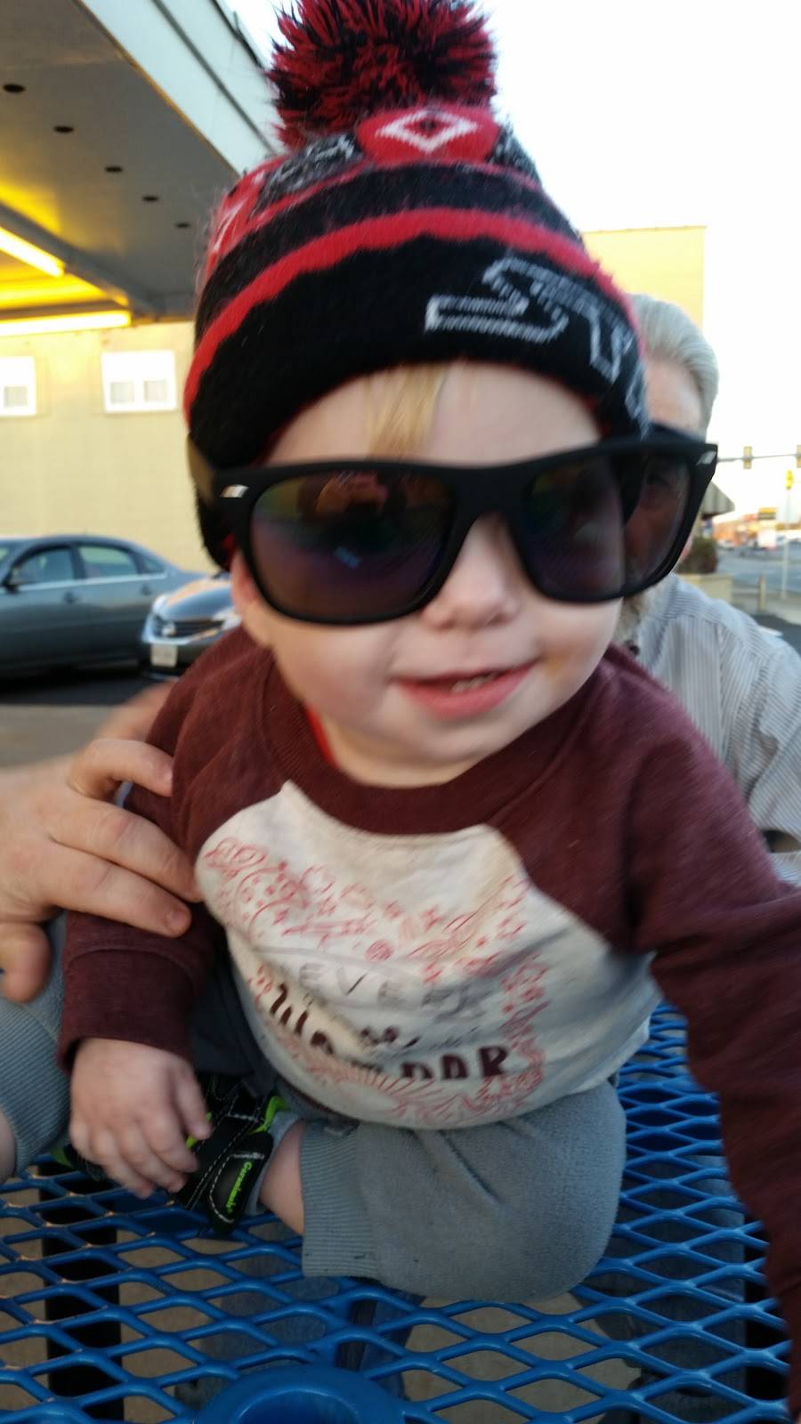 Dairy Freeze | restaurant | 910 Main St, Altavista, VA 24517, USA | 4343695479 OR +1 434-369-5479