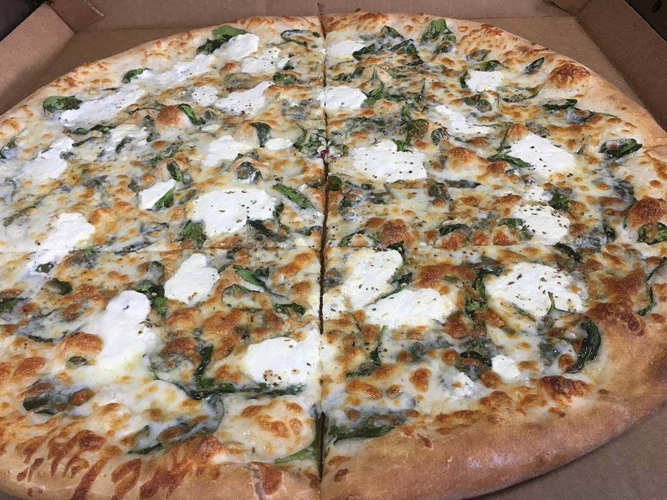 Sals Pizza | restaurant | 220A Oakton Ave, Pewaukee, WI 53072, USA | 2626968001 OR +1 262-696-8001