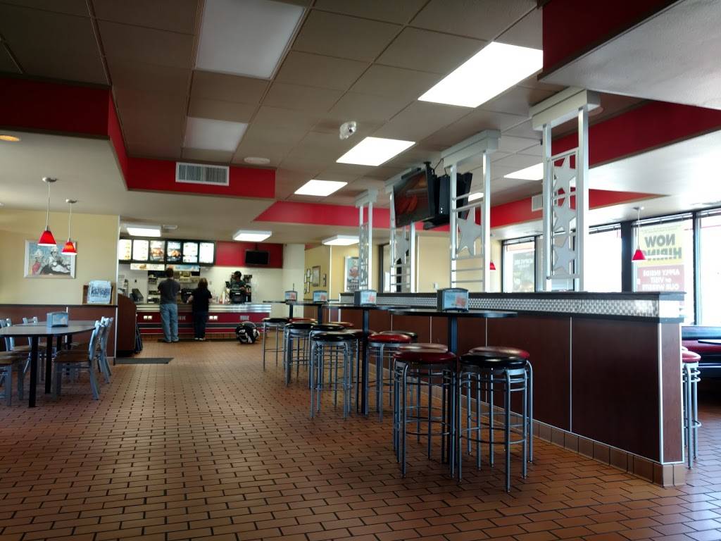 Hardees | restaurant | 119 Washington St, Brainerd, MN 56401, USA | 2188291343 OR +1 218-829-1343