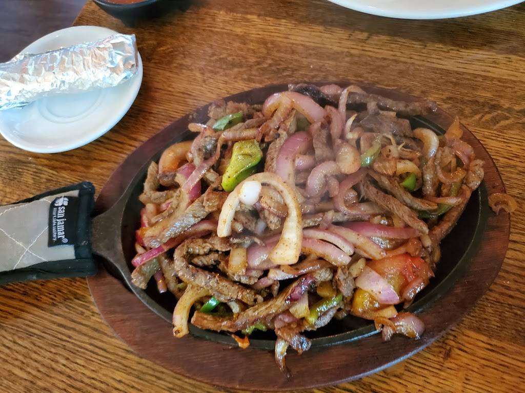 Catrinas Mexican Kitchen & Cantina | restaurant | 2925 E Battlefield Rd #105, Springfield, MO 65804, USA | 4173501006 OR +1 417-350-1006