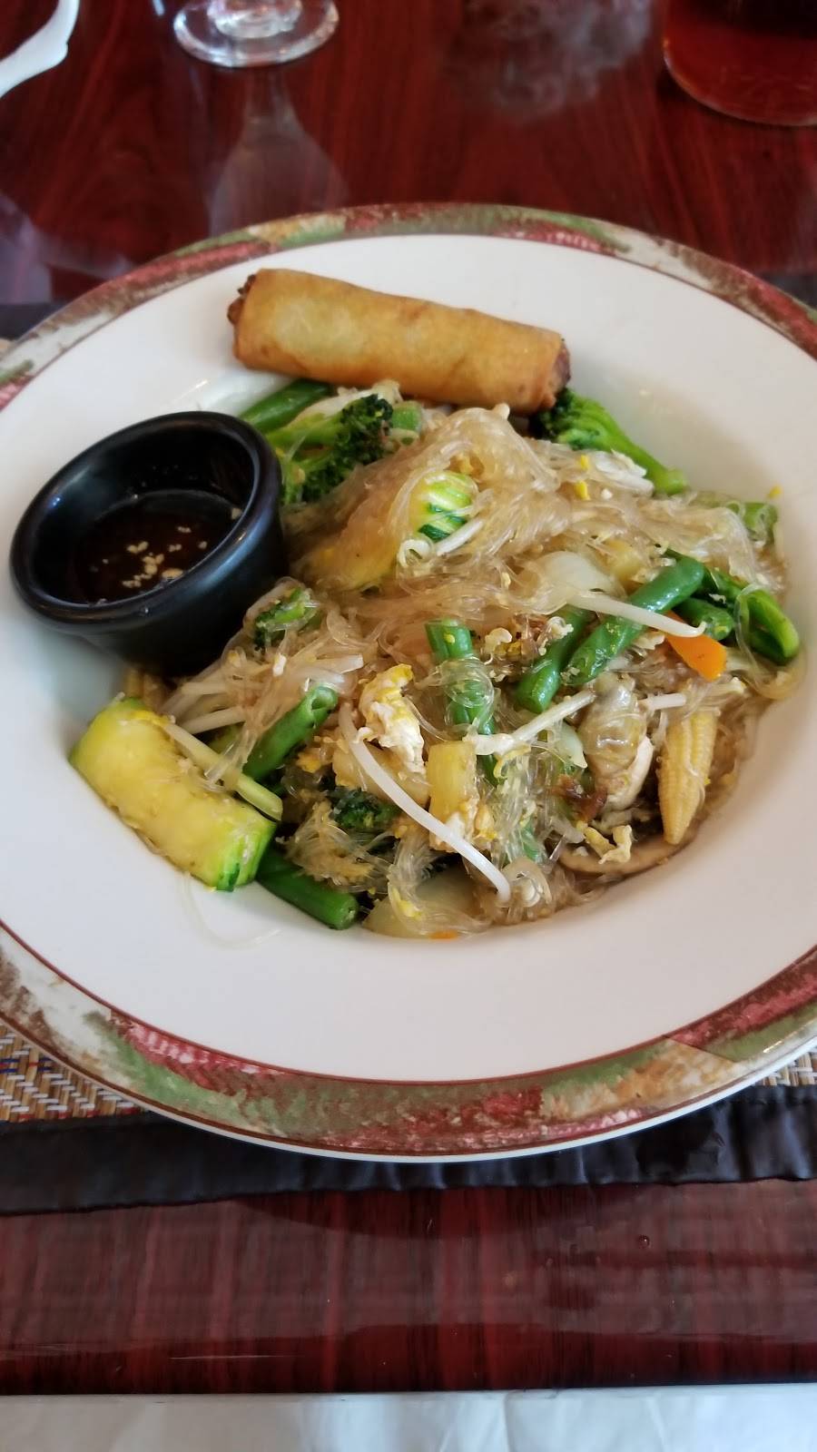 Bangkok Downtown | restaurant | 131 E Innes St, Salisbury, NC 28144, USA | 7046036253 OR +1 704-603-6253