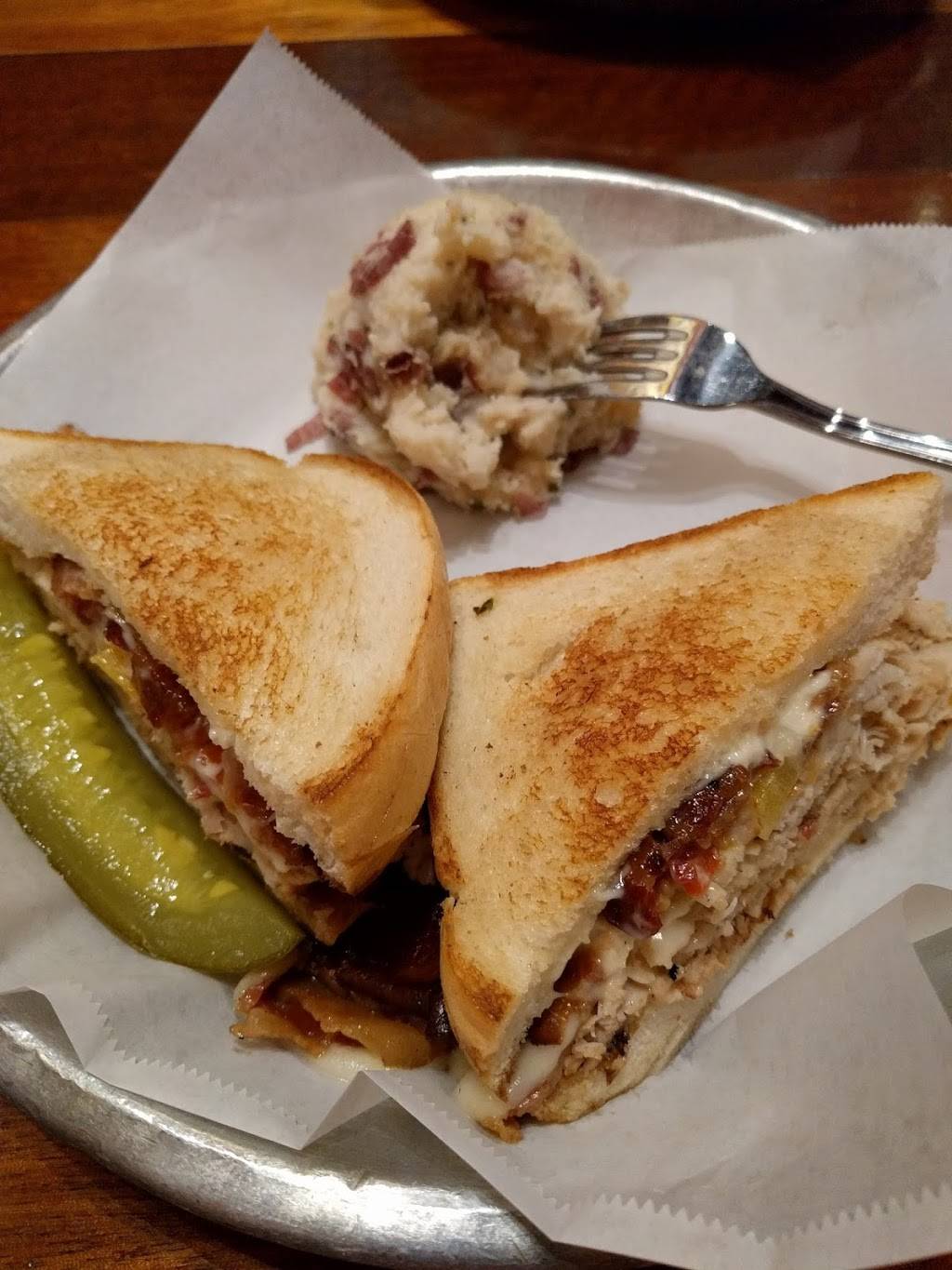 Story Tavern | restaurant | 150 S San Fernando Blvd, Burbank, CA 91502, USA | 8185674200 OR +1 818-567-4200