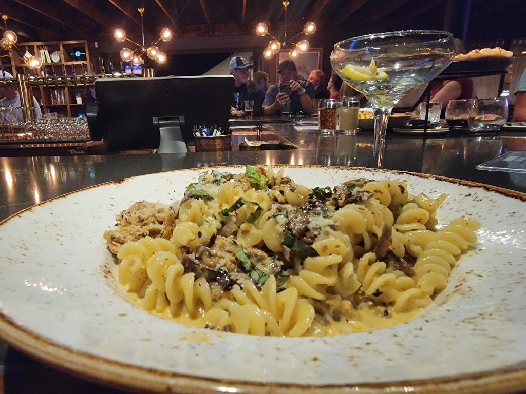 Homegrown Tap & Dough | restaurant | 12622 W Ken Caryl Ave, Littleton, CO 80127, USA | 3032452140 OR +1 303-245-2140