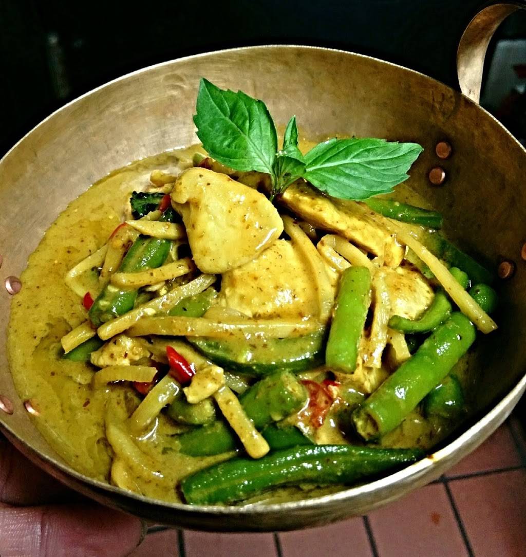 Port Thai Place | meal takeaway | 24 Main St, Port Washington, NY 11050, USA | 5168833940 OR +1 516-883-3940