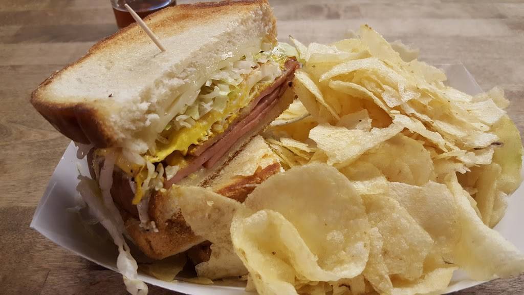 Hop River Brewing Company | restaurant | 1515 N Harrison St, Fort Wayne, IN 46808, USA | 2607393931 OR +1 260-739-3931