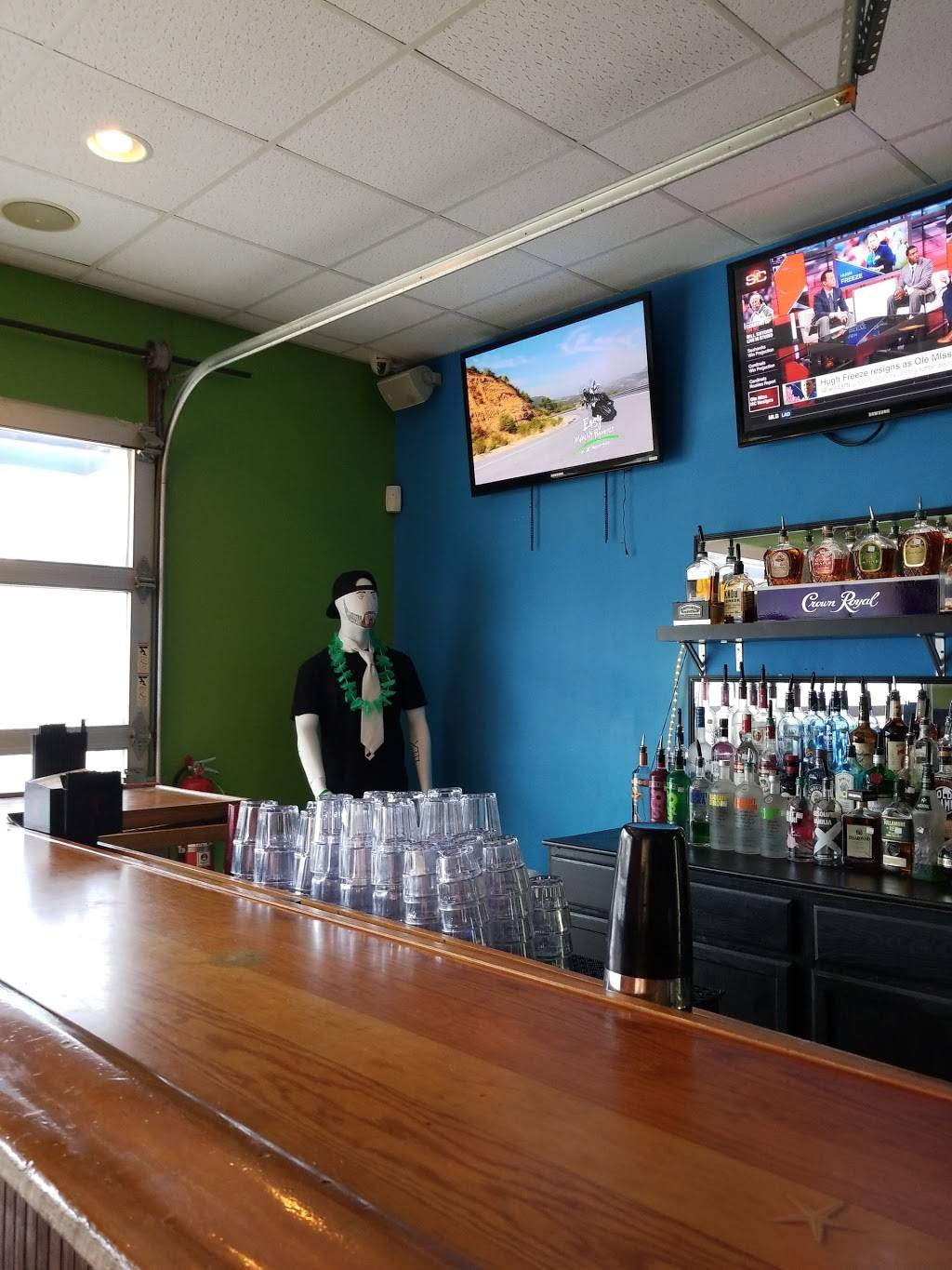 South Beach House | restaurant | 13923 Hull Street Rd, Midlothian, VA 23112, USA | 8046080048 OR +1 804-608-0048