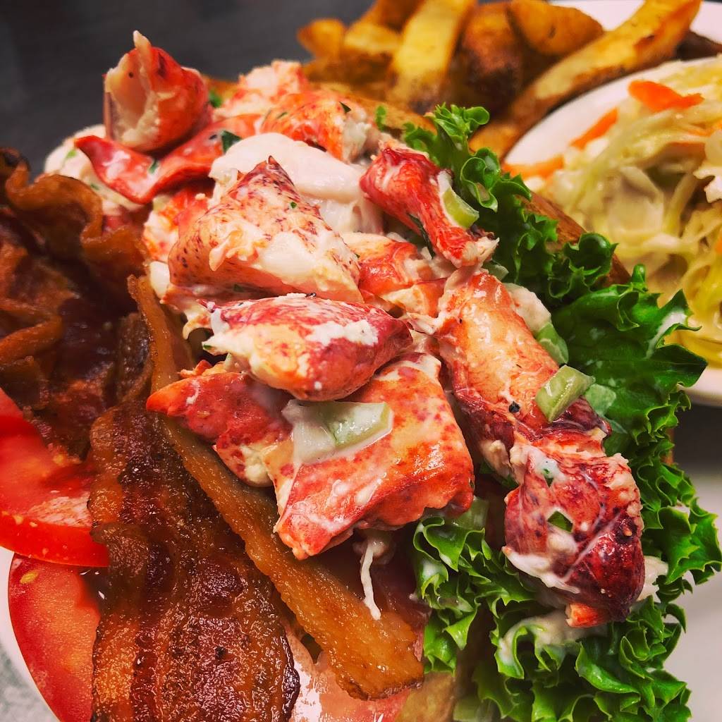 Mystic Station | restaurant | 139 Pleasant St, Malden, MA 02148, USA | 7814803166 OR +1 781-480-3166