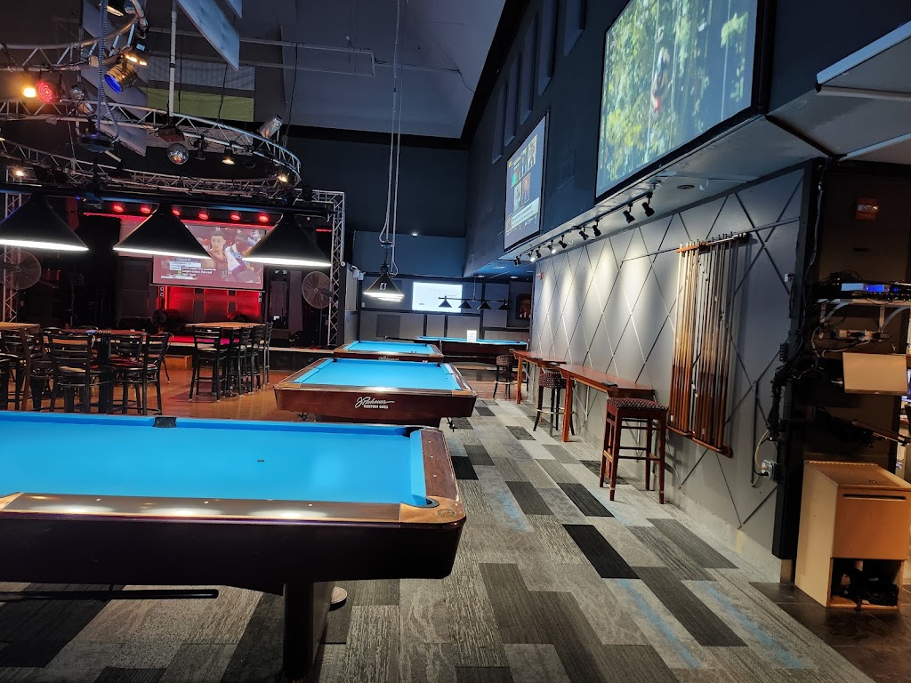 Breakers Sky Lounge | restaurant | 2445 Centreville Rd, Herndon, VA 20171, USA | 7037936233 OR +1 703-793-6233