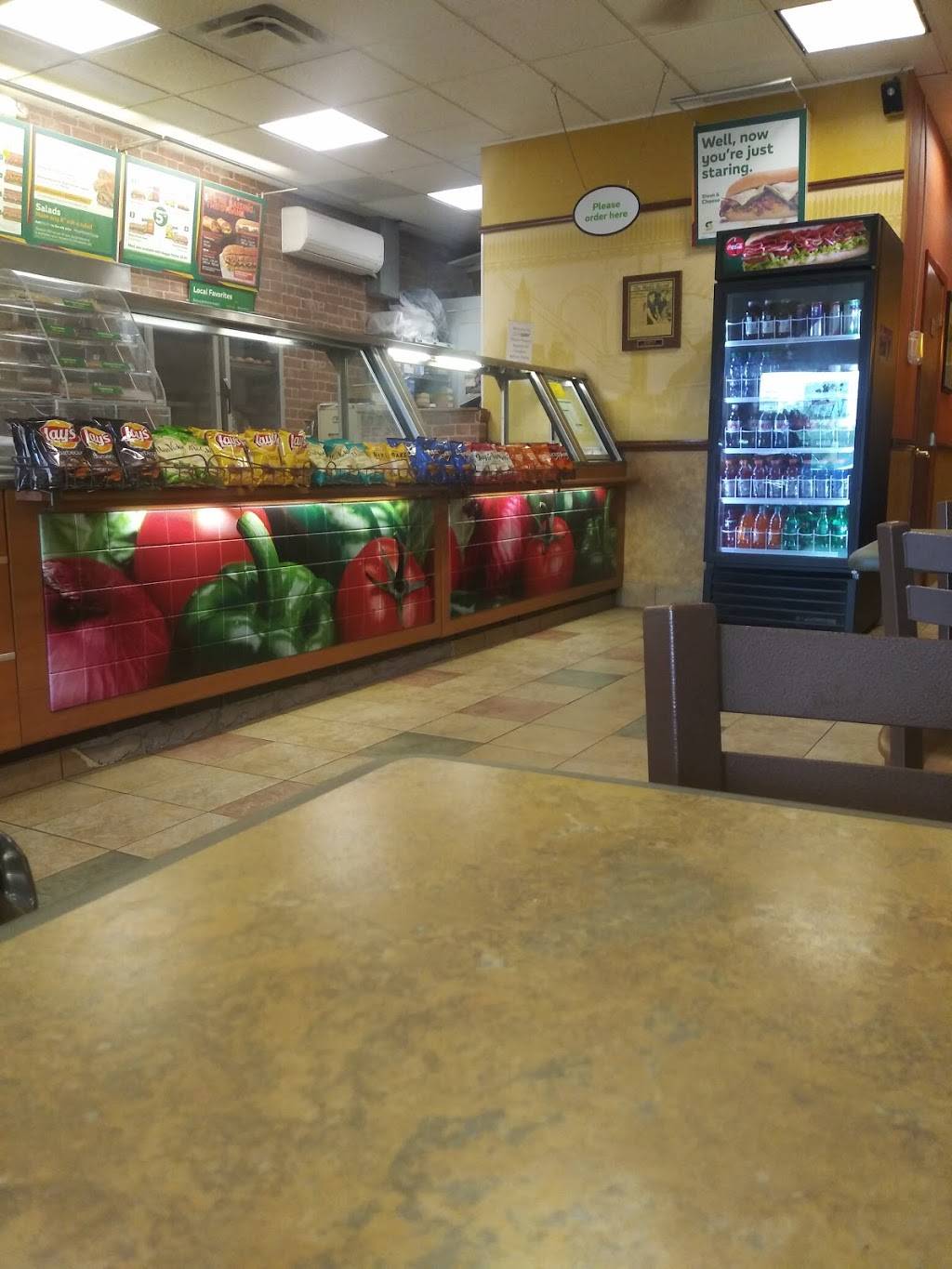 Subway | restaurant | 1540 Rio De Janeiro Ave, Punta Gorda, FL 33983, USA | 9412553248 OR +1 941-255-3248