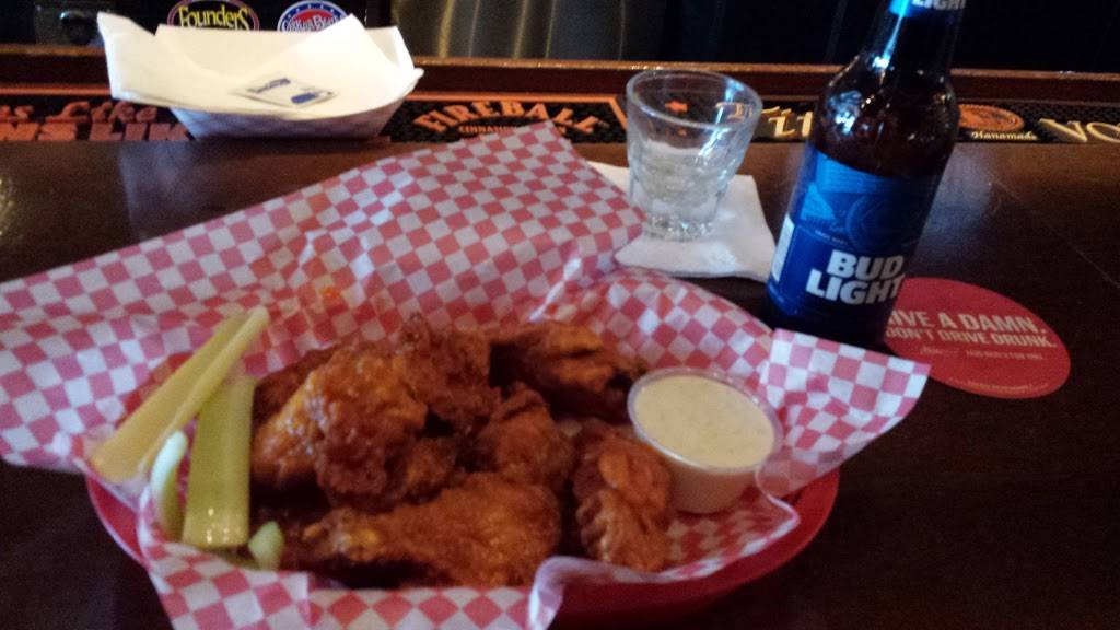 Tanners Tavern | restaurant | 2045 Listravia Ave, Morgantown, WV 26505, USA | 3042929193 OR +1 304-292-9193