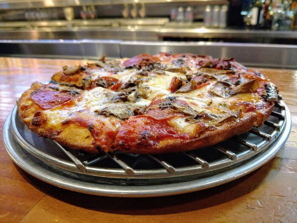 Old Chicago | restaurant | 440 Cool Springs Blvd, Franklin, TN 37067, USA | 6152248380 OR +1 615-224-8380