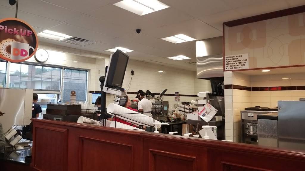 Dunkin | bakery | 4 Harding Ave, Ludlow, MA 01056, USA | 4135833482 OR +1 413-583-3482
