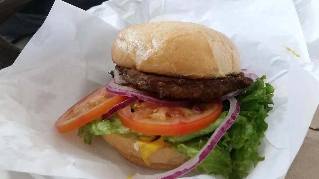 Squeeze Burger | restaurant | 6900 Airport Blvd W, Sacramento, CA 95837, USA | 9168773531 OR +1 916-877-3531