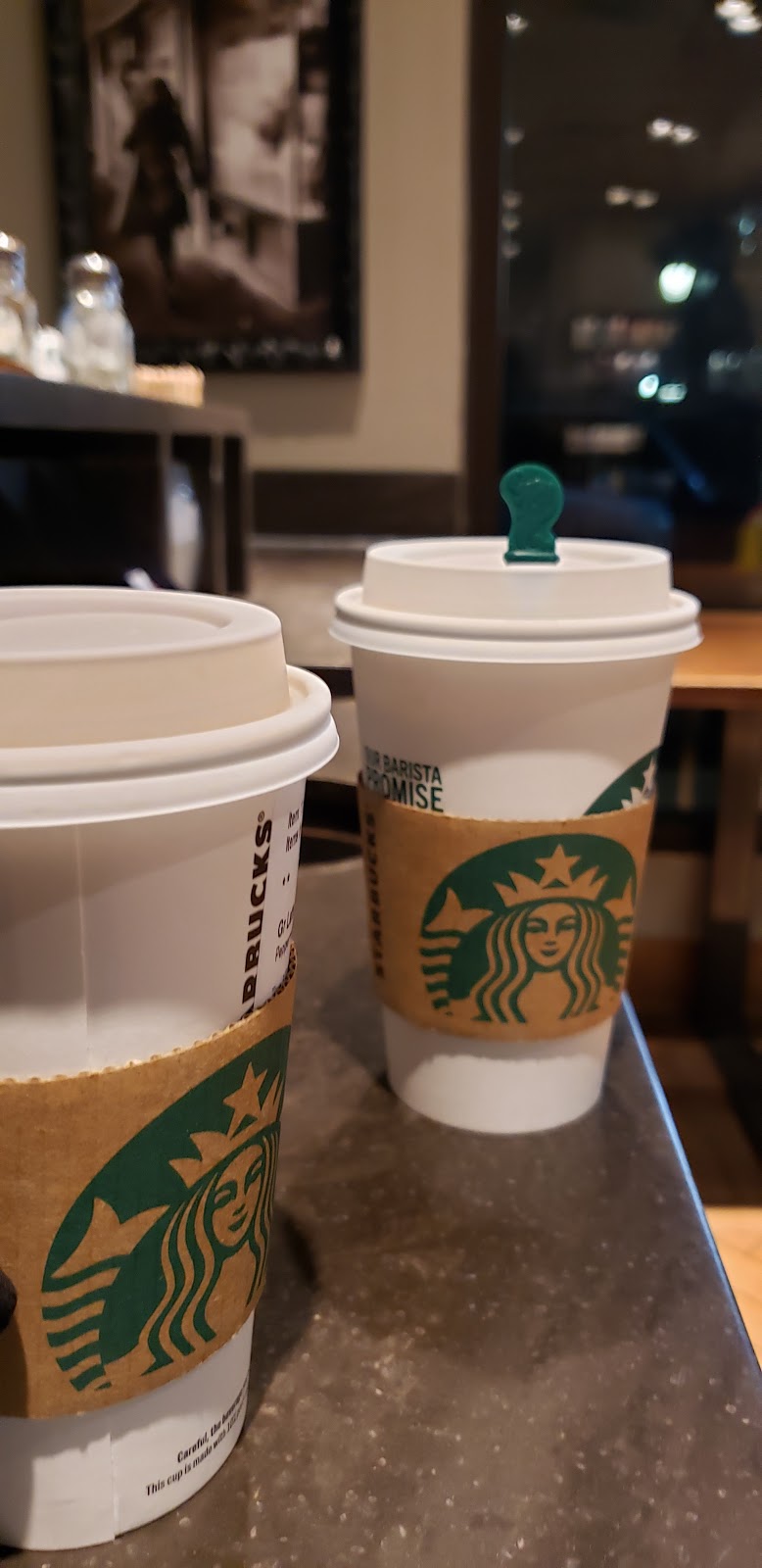 Starbucks | cafe | 15 S Prospect Ave, Park Ridge, IL 60068, USA | 8472925678 OR +1 847-292-5678