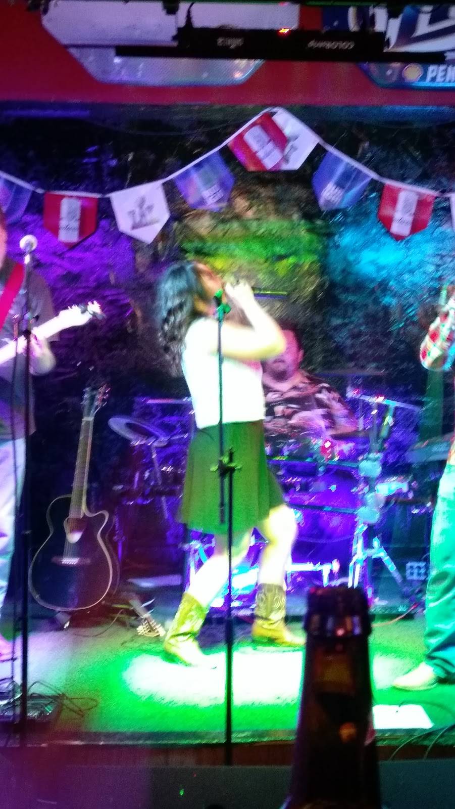 Redzone Sports Bar & Grill Llc | restaurant | 13510 IL-37, Marion, IL 62959, USA | 6189833066 OR +1 618-983-3066