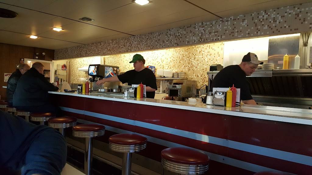 Otts Drive In | restaurant | 400 N Century Blvd, Rantoul, IL 61866, USA | 2178931100 OR +1 217-893-1100