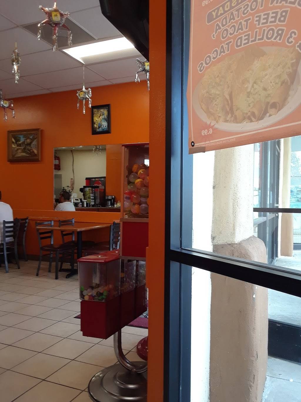 Los Amigos | restaurant | 3935 Mission Ave, Oceanside, CA 92058, USA | 7604350921 OR +1 760-435-0921