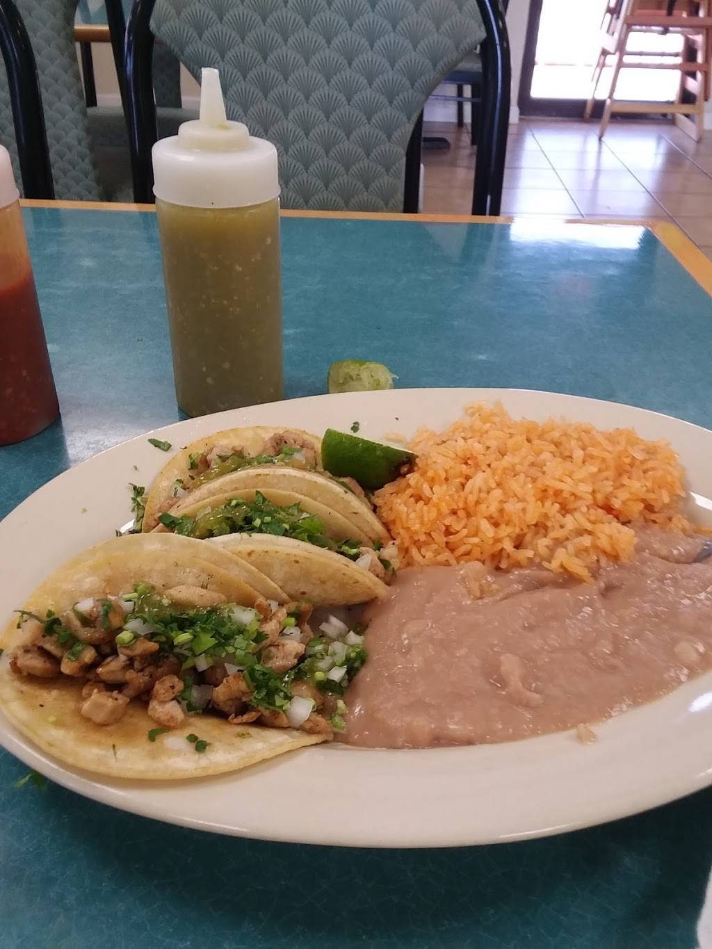 Taqueria "La Potosina" | restaurant | 7947, 823-825 E Sanford St, Arlington, TX 76011, USA | 8173233719 OR +1 817-323-3719