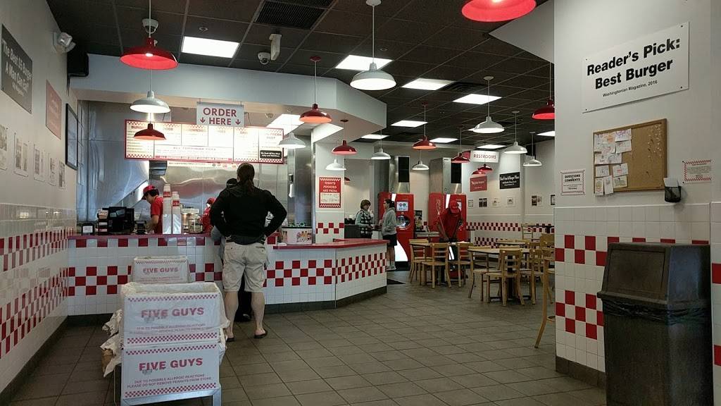 Five Guys | meal takeaway | 11674 Plaza America Dr, Reston, VA 20190, USA | 7037071695 OR +1 703-707-1695