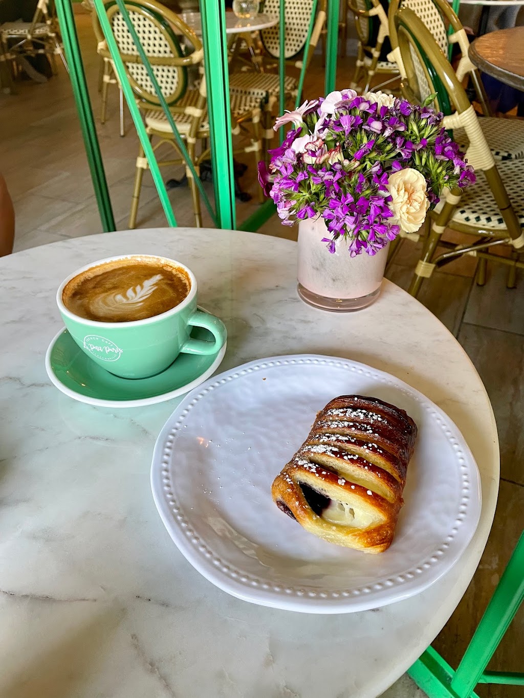 Le Petit Paris Cafe Southside | cafe | 7111 Bentley Rd #1, Jacksonville, FL 32256, USA | 9043743933 OR +1 904-374-3933