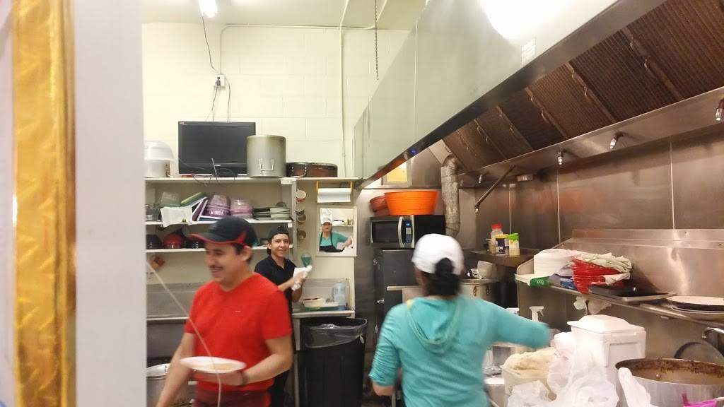 Sheylas Taqueria | restaurant | 3375 W Olive Ave, Fresno, CA 93722, USA | 5593679085 OR +1 559-367-9085