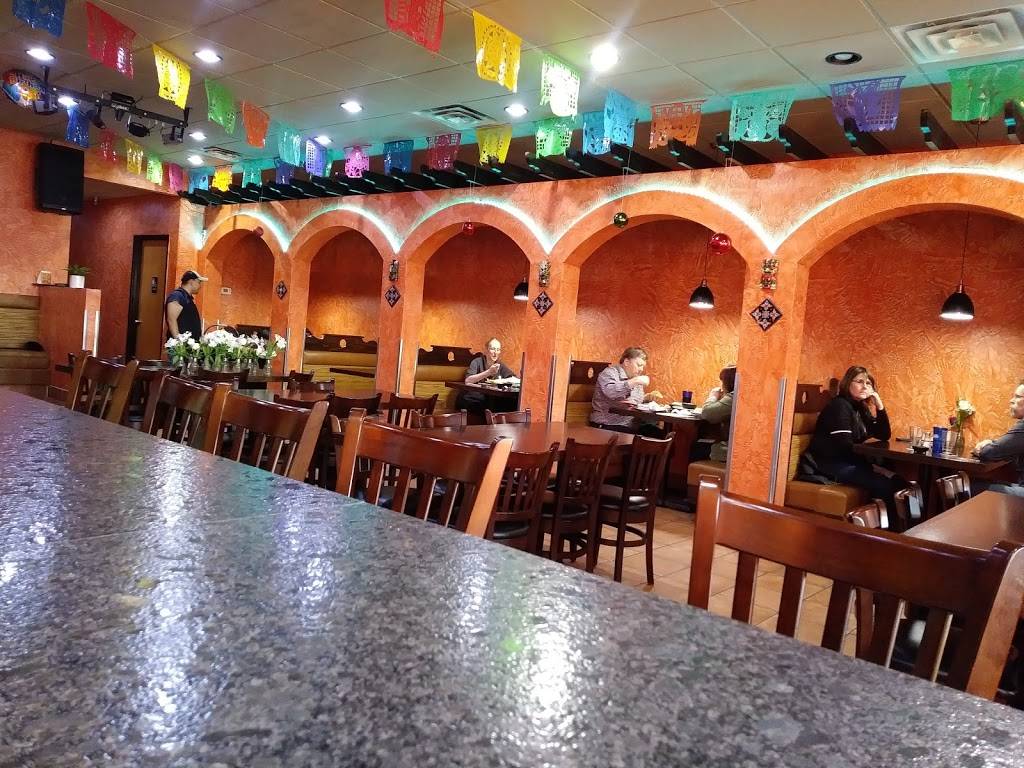 Cielito Lindo Mexican Restaurant | restaurant | 1981 Silver Bell Rd #1200, Eagan, MN 55122, USA | 6516880811 OR +1 651-688-0811
