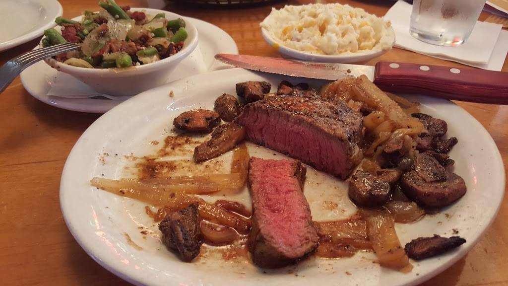 Texas Roadhouse | restaurant | 2230 Interstate 45 N, Conroe, TX 77301, USA | 9364944090 OR +1 936-494-4090