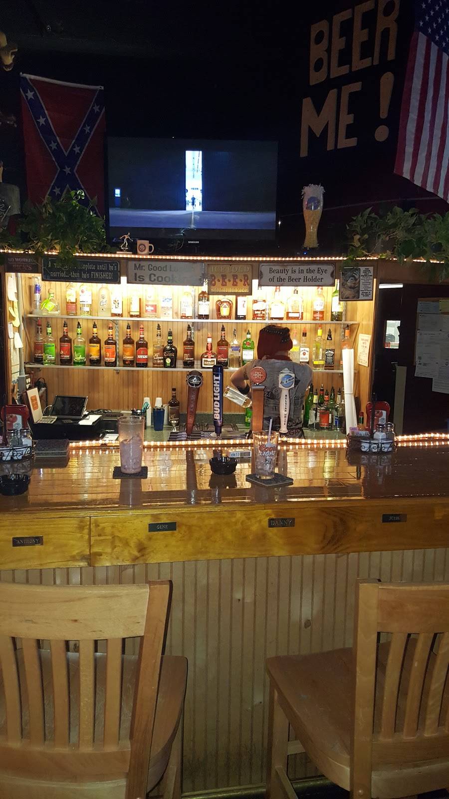 Stringtown Bar & Grill | restaurant | 255 Main St, Florence, KY 41042, USA | 8593718222 OR +1 859-371-8222