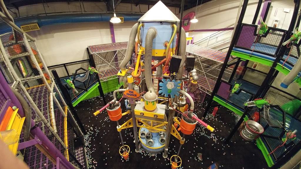 Clubhouse Fun Center (Greece) | restaurant | 3340 W Ridge Rd, Greece, NY 14626, USA | 5852255093 OR +1 585-225-5093