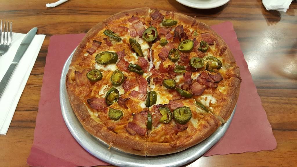 Village Pizza Restaurant | restaurant | 521 College Hwy, Southwick, MA 01077, USA | 4135693160 OR +1 413-569-3160