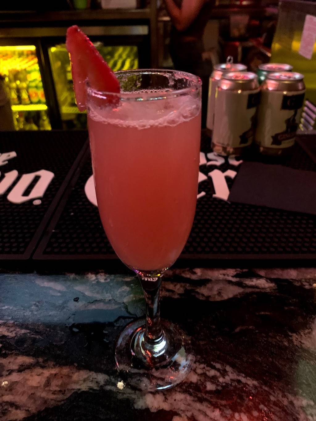 Ill Minster Pub | night club | 2600 Cedar Springs Rd #1, Dallas, TX 75201, USA | 9726667114 OR +1 972-666-7114