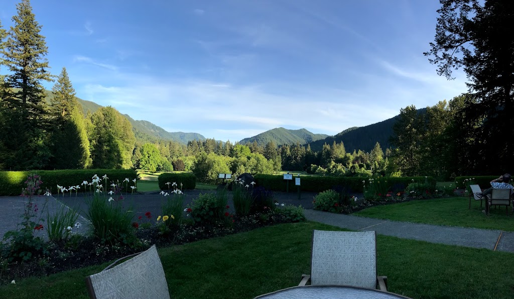 Mallards Cafe & Pub | restaurant | 68010 E Fairway Ave, Welches, OR 97067, USA | 5036222215 OR +1 503-622-2215