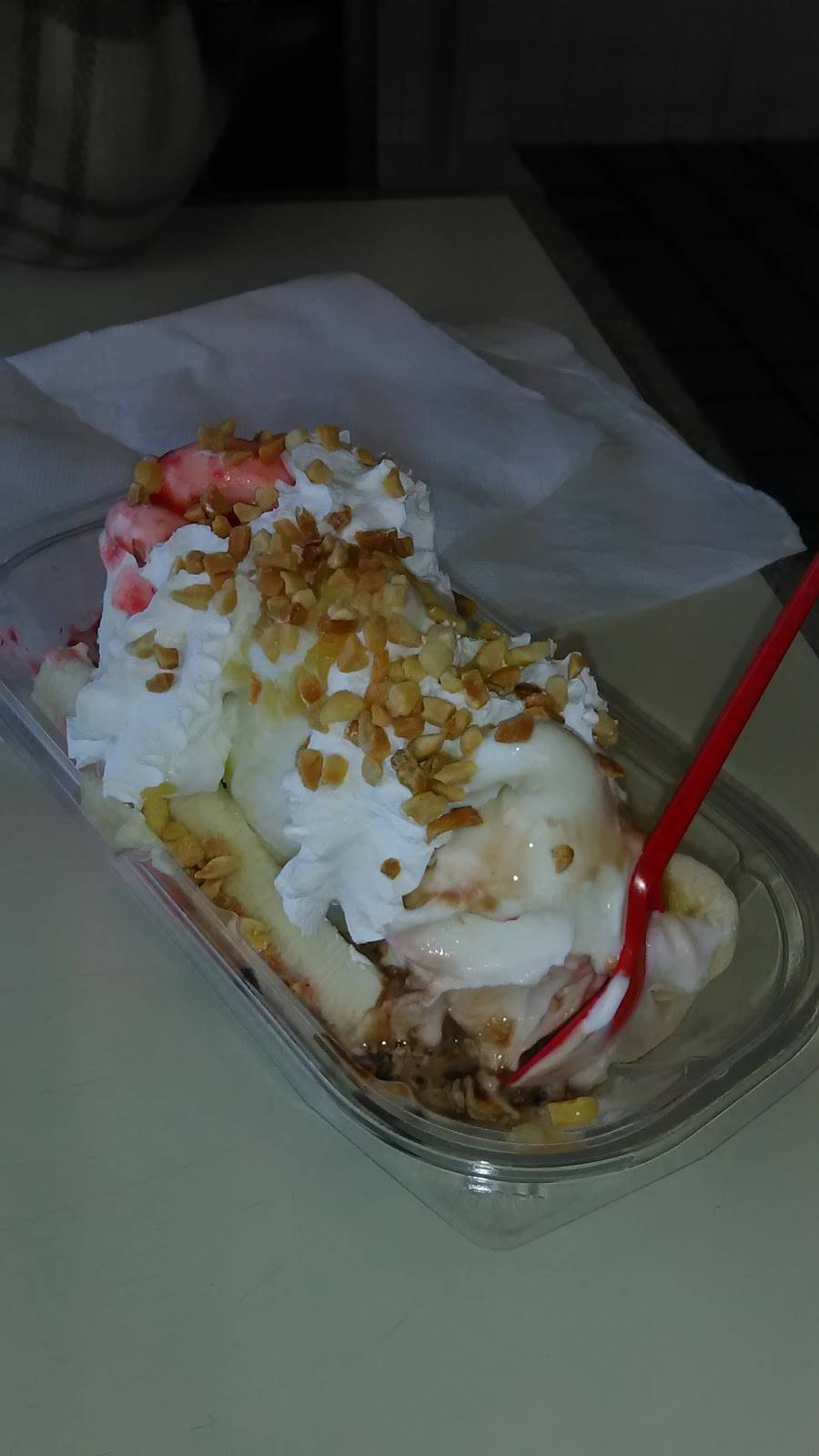 Dairy Queen | restaurant | 2825 Johnson Ave NW, Cedar Rapids, IA 52405, USA | 3193969681 OR +1 319-396-9681